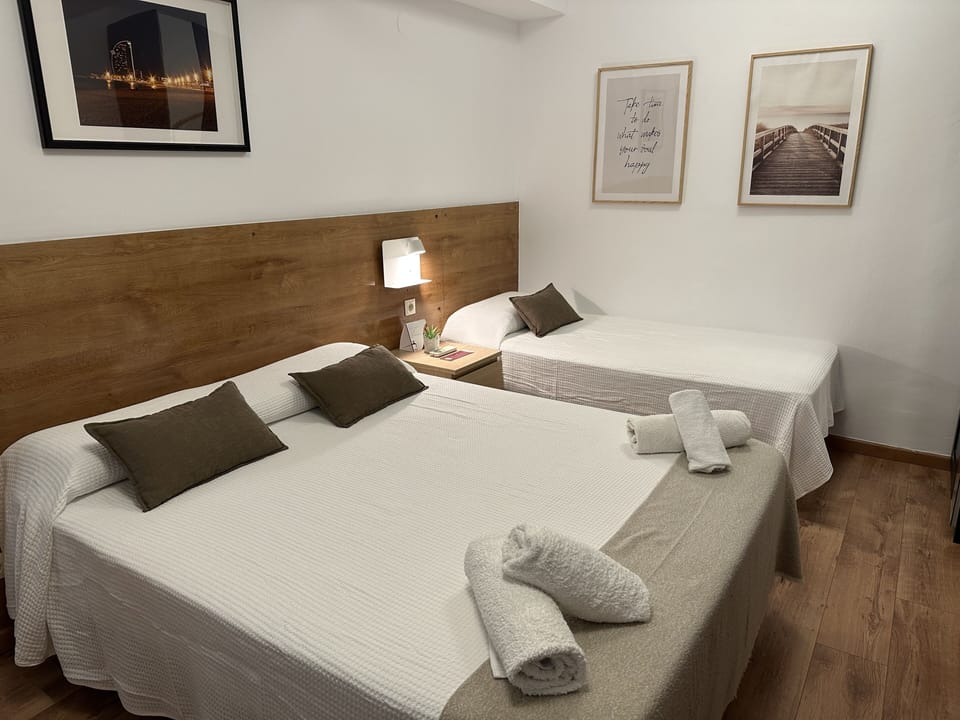 Standard Triple Room, Private Bathroom | In-room safe, soundproofing, iron/ironing board, free WiFi