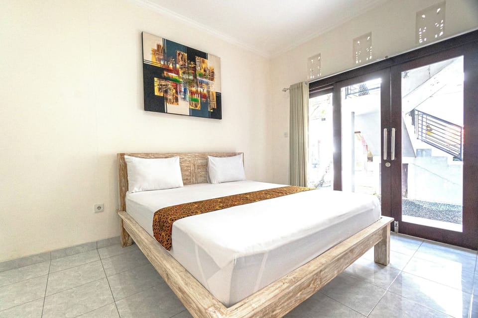 Standard Double Room | Desk, free WiFi, bed sheets