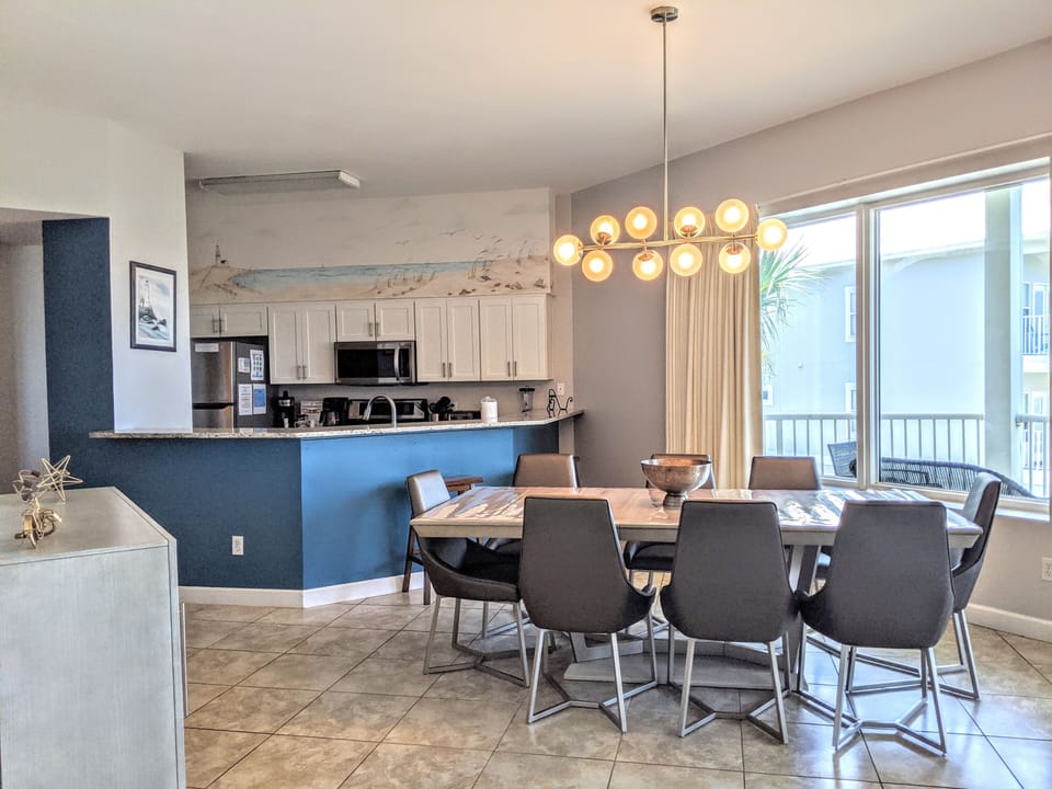 Dining Area – Open-concept for easy family meals