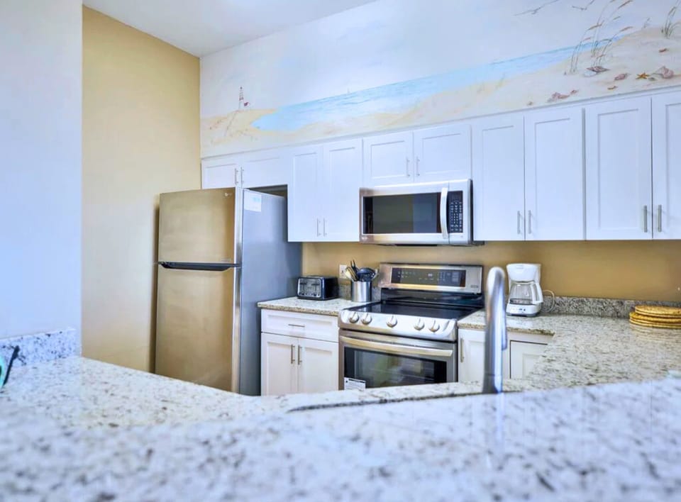 Kitchen & Bar Seating – Fully equipped for meals and snacks