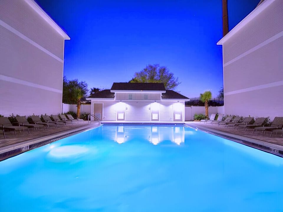 Great resort pool and lounge area!