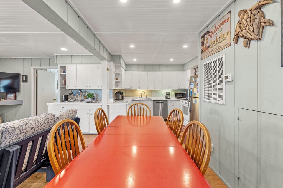 KDS0619: Home Away l Mid Level Dining