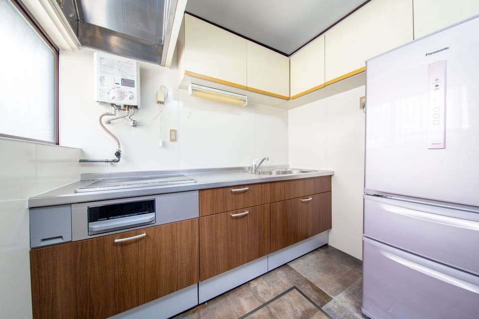 Private Vacation Home | Private kitchenette | Fridge, microwave, stovetop, coffee/tea maker