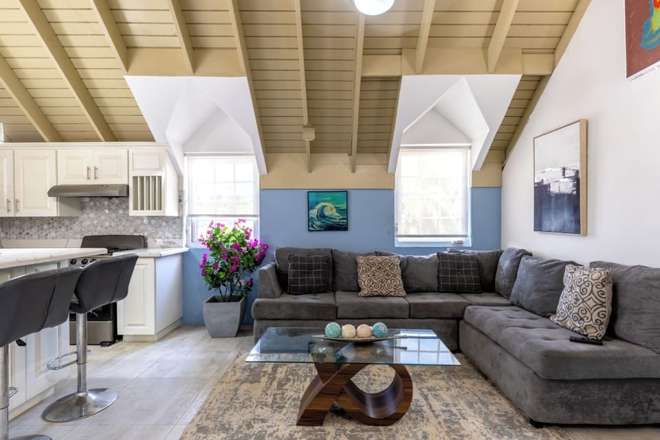 Luxury Apartment, Multiple Beds, Non Smoking, Beach View | Living area | 75-inch TV with digital channels, fireplace, Netflix