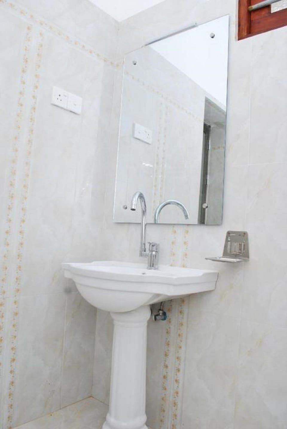 Standard Room | Bathroom | Shower, towels
