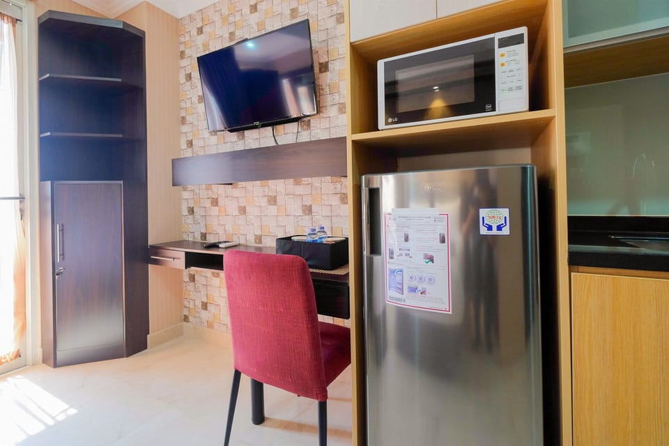 Room | Desk, free WiFi, bed sheets