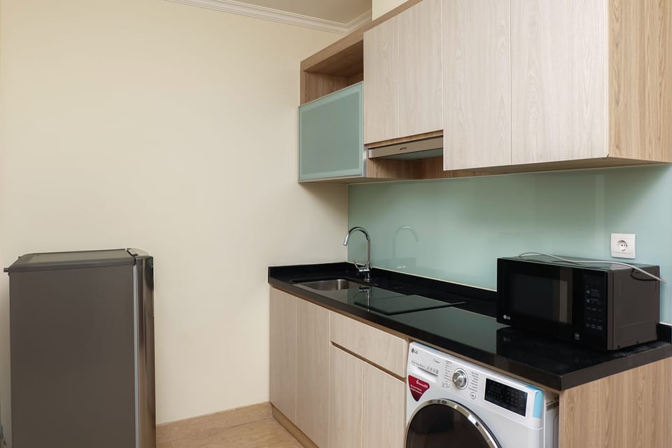 Room | Private kitchen | Fridge, stovetop, electric kettle, cookware/dishes/utensils