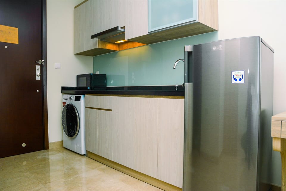 Room | Private kitchen | Fridge, microwave, stovetop, electric kettle