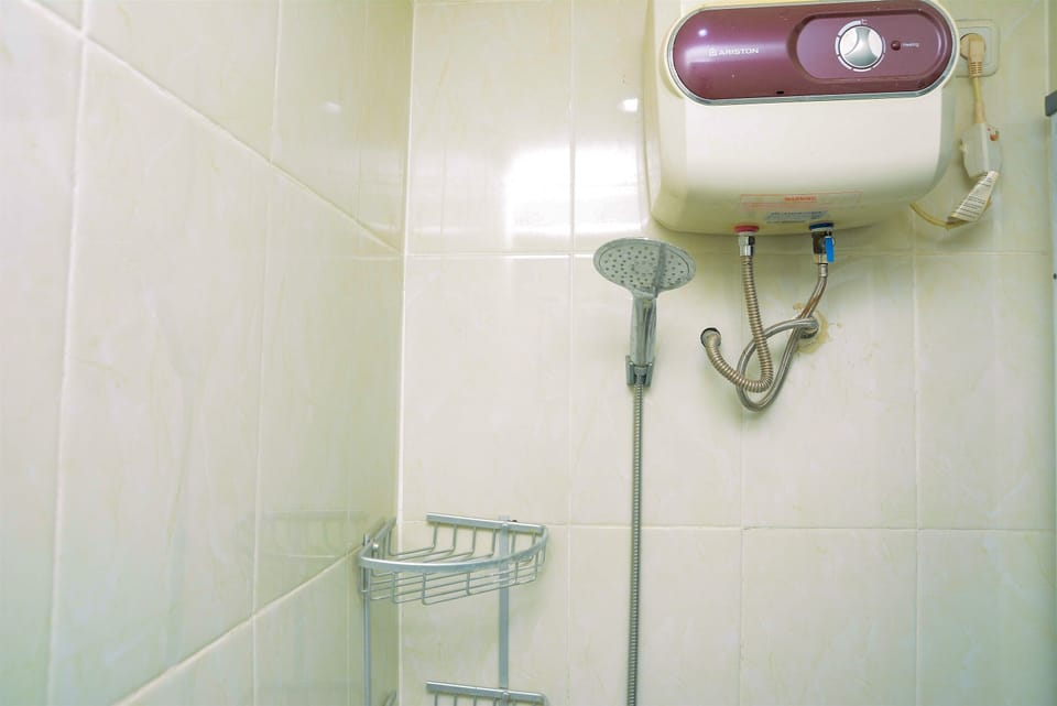 Room | Bathroom shower