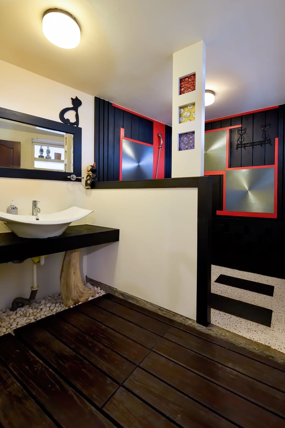 Comfort Quadruple Room | Bathroom | Shower, hair dryer, slippers, towels
