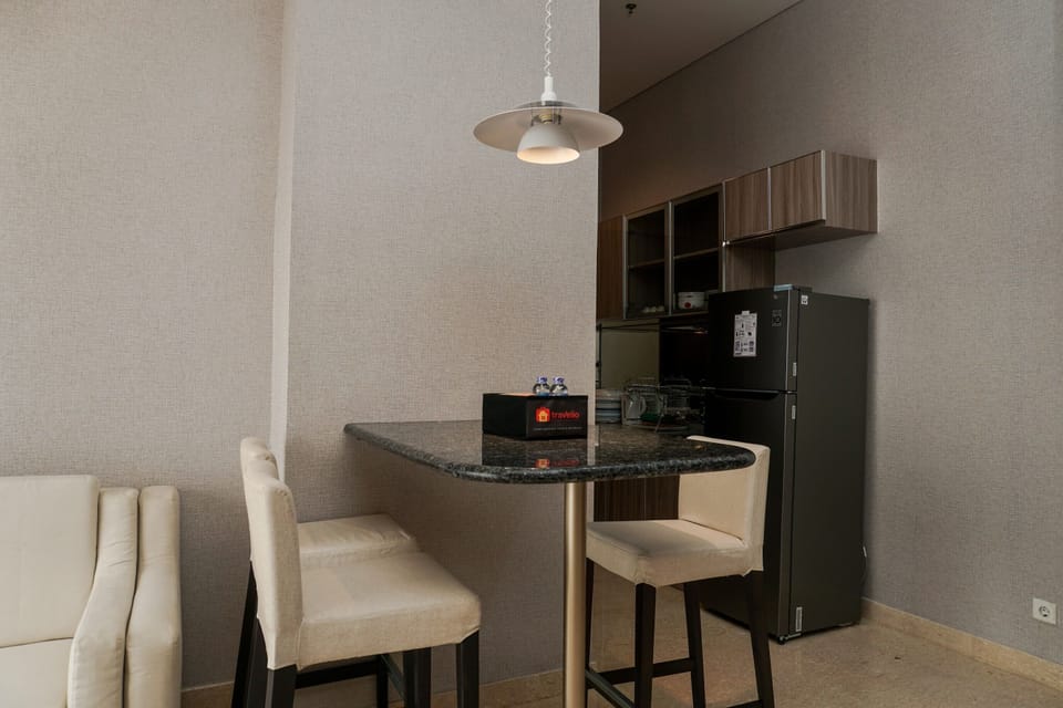 Room | In-room dining