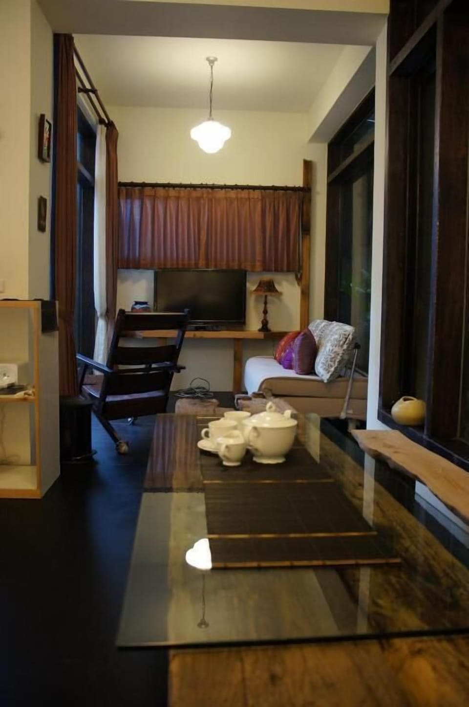 Quadruple Room with Garden View | Bathroom | Shower, hair dryer, slippers, towels