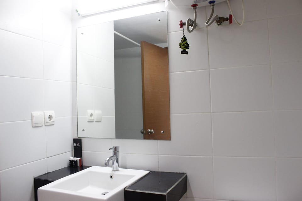 Room | Bathroom sink