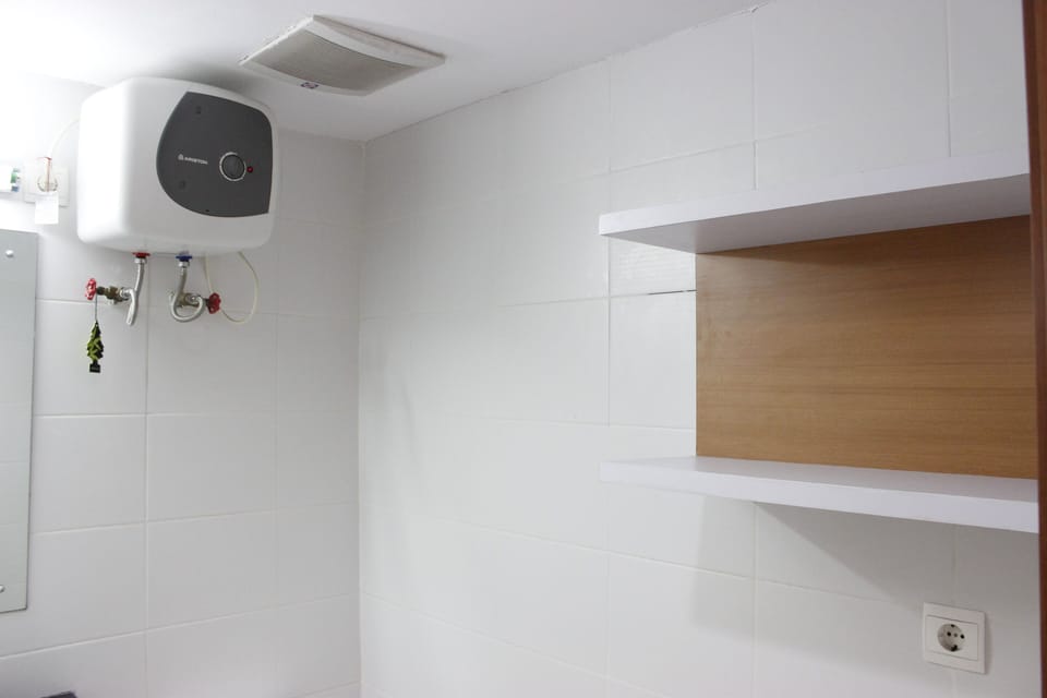 Room | Bathroom shower
