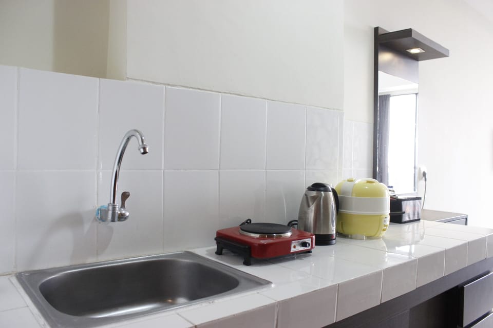 Room | Private kitchen | Fridge, stovetop, electric kettle, cookware/dishes/utensils