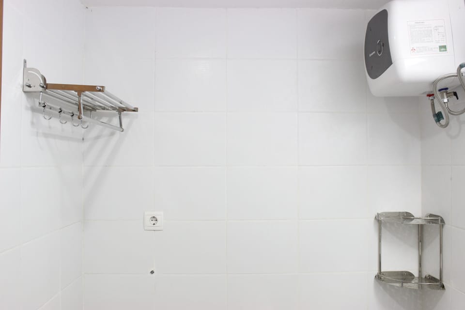 Room | Bathroom | Shower, towels