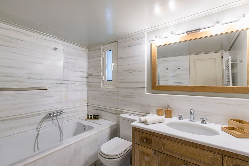 Aerides 3 Luxury Suites Apartment in Athens