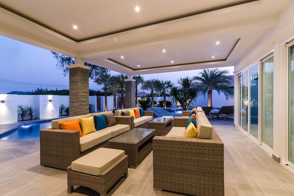 Grand Villa, 5 Bedrooms, Non Smoking, Kitchen | View from room