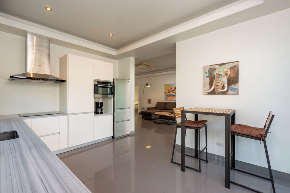 Superior Villa, 5 Bedrooms, Non Smoking, Kitchen | Private kitchen | Full-size fridge, microwave, oven, stovetop