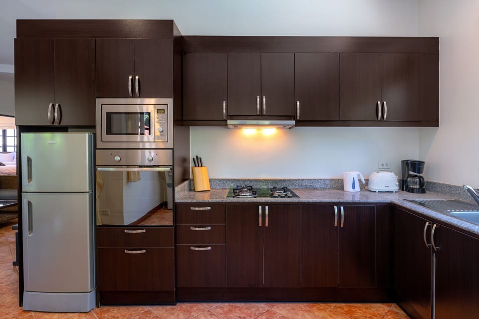 Standard Villa, 3 Bedrooms, Non Smoking, Kitchen | Private kitchen | Full-size fridge, microwave, oven, stovetop