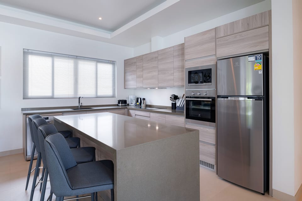Luxury Villa, 5 Bedrooms, Non Smoking, Kitchen | Private kitchen | Full-size fridge, microwave, oven, stovetop