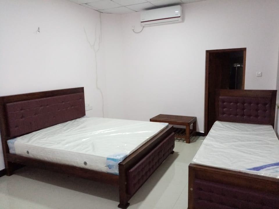 Deluxe Double or Twin Room | In-room safe, blackout drapes, iron/ironing board, free WiFi