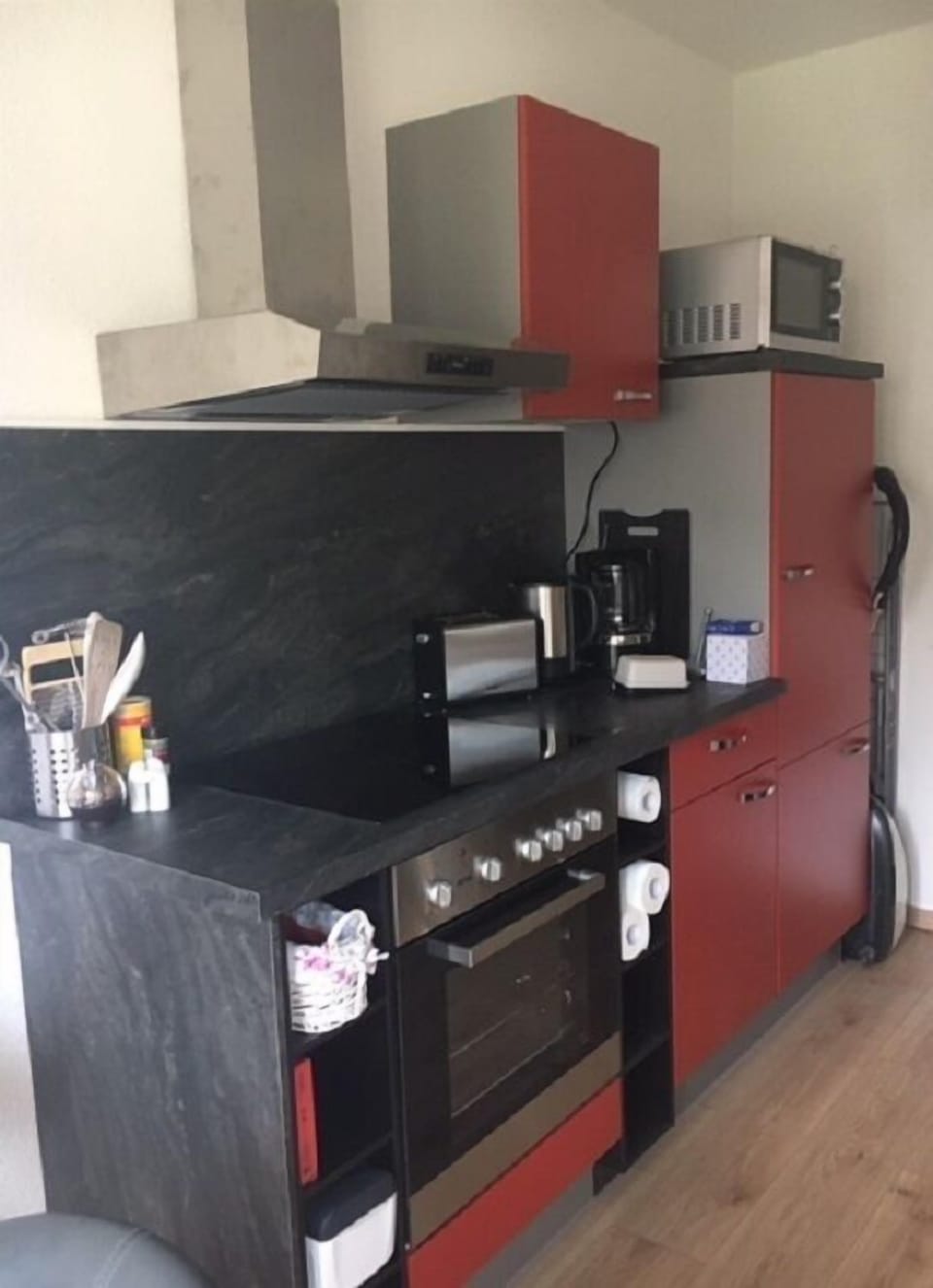 Apartment, 2 Bedrooms | Private kitchen | Fridge, microwave, oven, stovetop