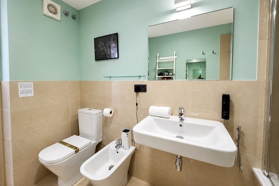 Genteel Home Iris Apartment in Seville