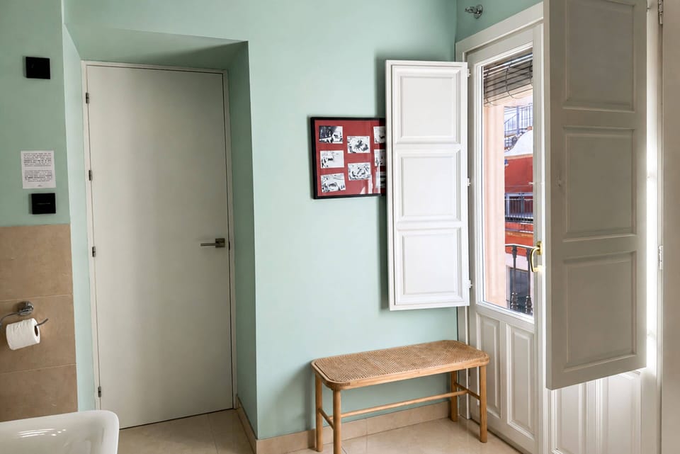 Apartment | Bathroom | Shower, deep soaking tub, hair dryer, towels