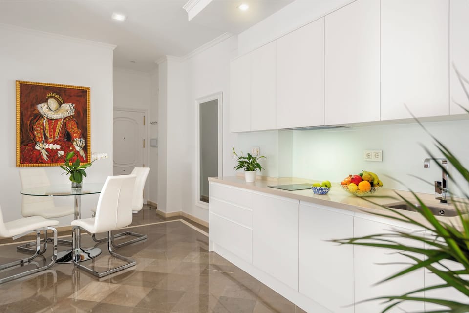 Apartment (1 Bedroom) | Private kitchen | Full-size fridge, stovetop, coffee/tea maker, cookware/dishes/utensils