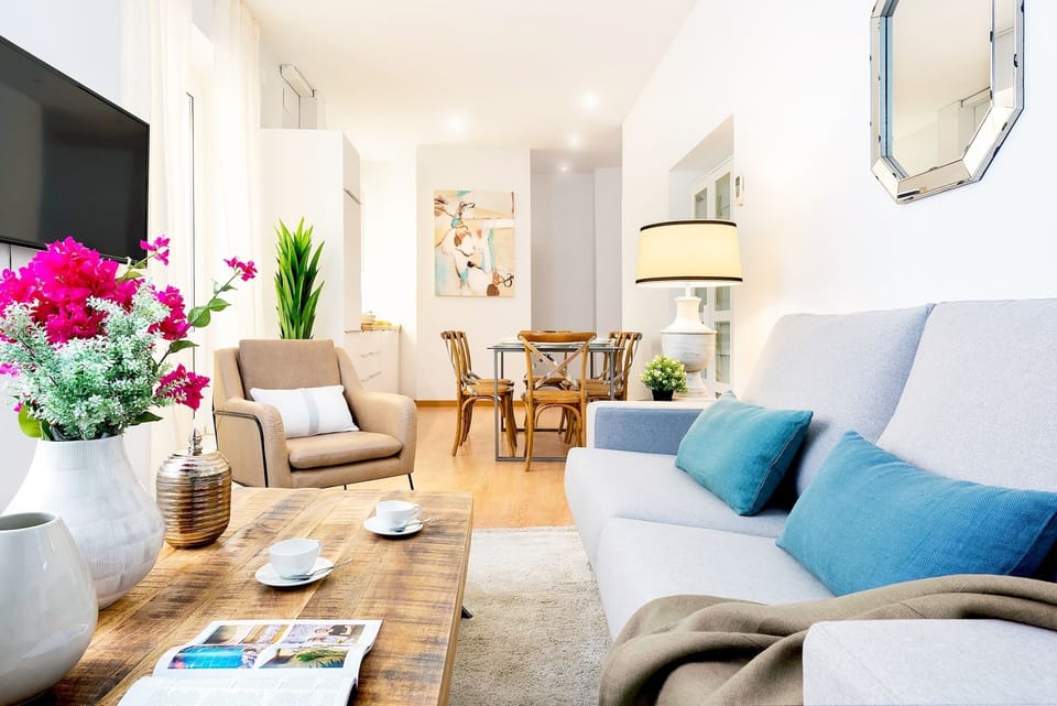Apartment (2 Bedrooms) | Living area | 32-inch TV with cable channels
