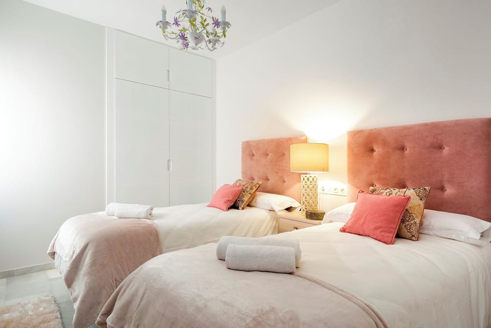 Apartment (3 Bedrooms) | 3 bedrooms, iron/ironing board, free WiFi, bed sheets