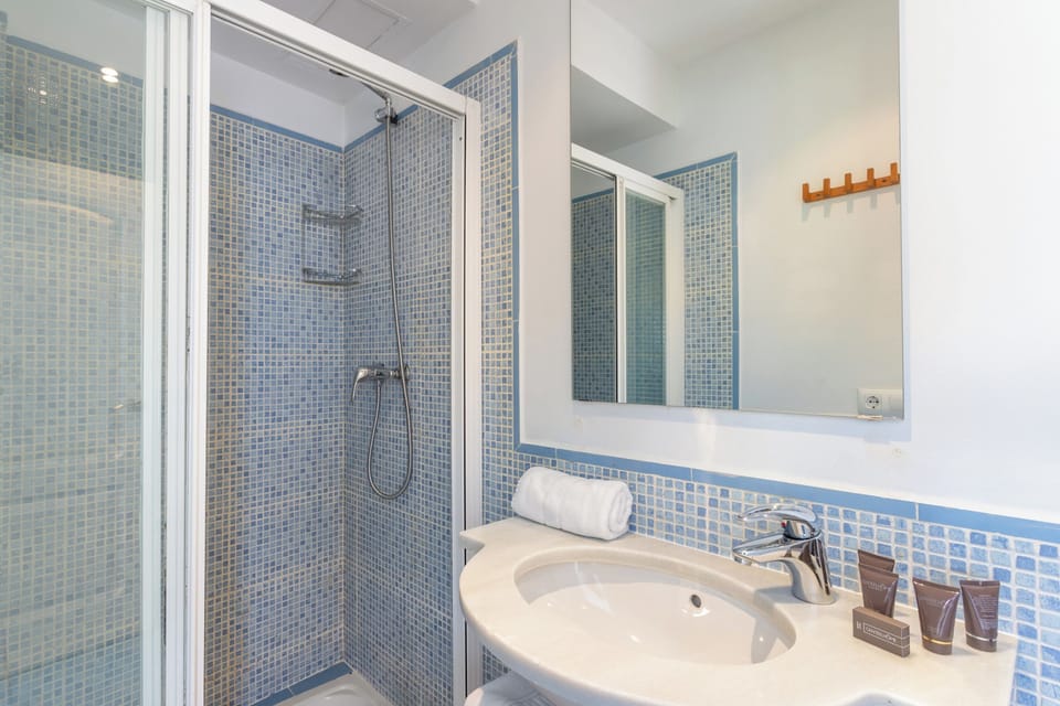 Genteel Home Francos Terrace VI Apartment in Seville