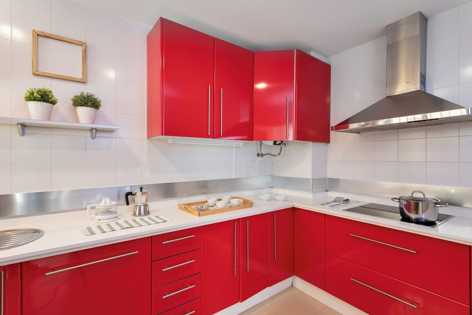 Apartment, Terrace (2 Bedrooms) | Private kitchen | Full-size fridge, microwave, oven, stovetop