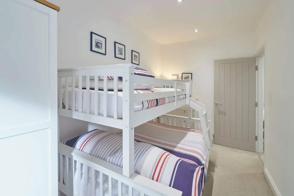 Number 2 at Pannett Apartments, Whitby - Host & Stay
