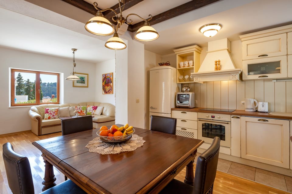 Villa, 4 Bedrooms, Private Pool | Private kitchen | Full-size fridge, microwave, oven, stovetop