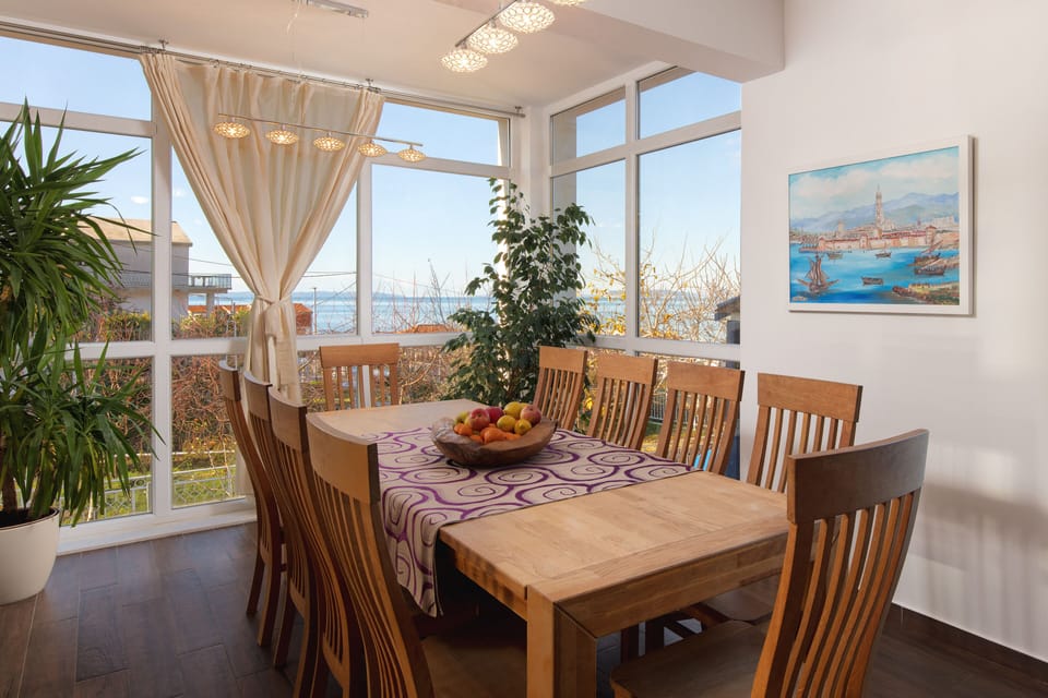Villa, 4 Bedrooms, Private Pool | In-room dining