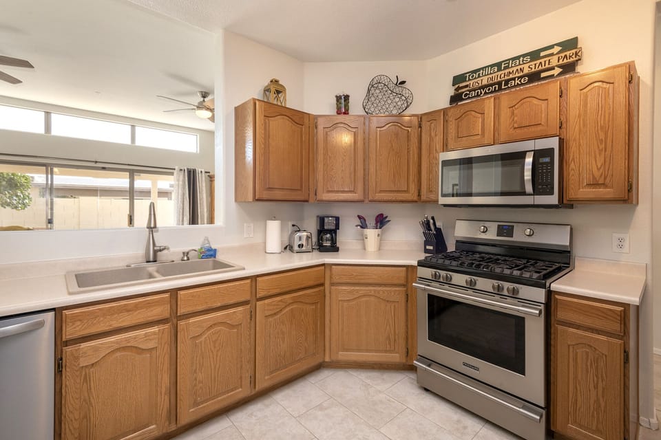 Large Well stocked Kitchen with gas range