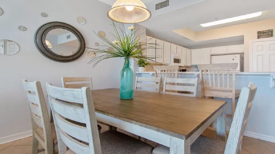 Breakfast bar seating