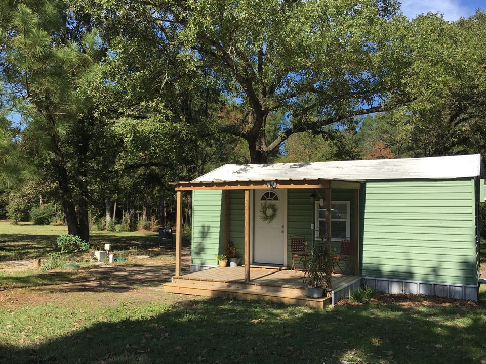 Front of cottage 