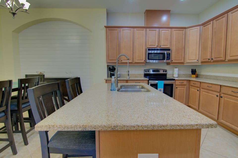Large Island in Kitchen