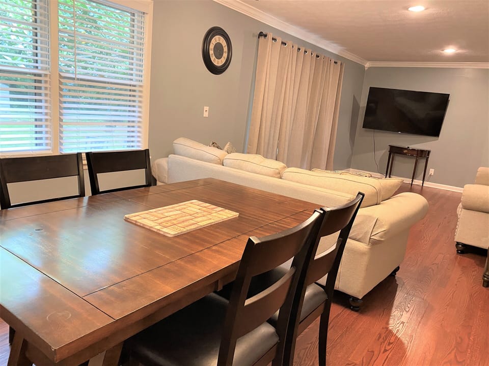 Additional dining table with seating for 4