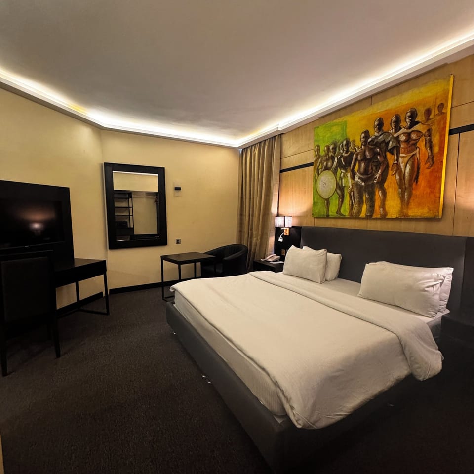 Junior Studio Suite | 1 bedroom, Egyptian cotton sheets, premium bedding, Tempur-Pedic beds