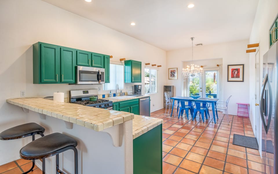 Range stove is ELECTRIC and not gas