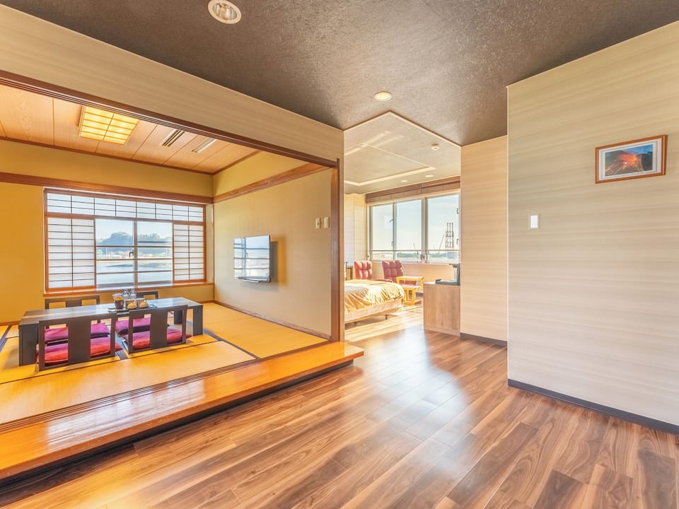 Deluxe Twin Room, Smoking, Ocean View | In-room safe, WiFi (free), bed sheets