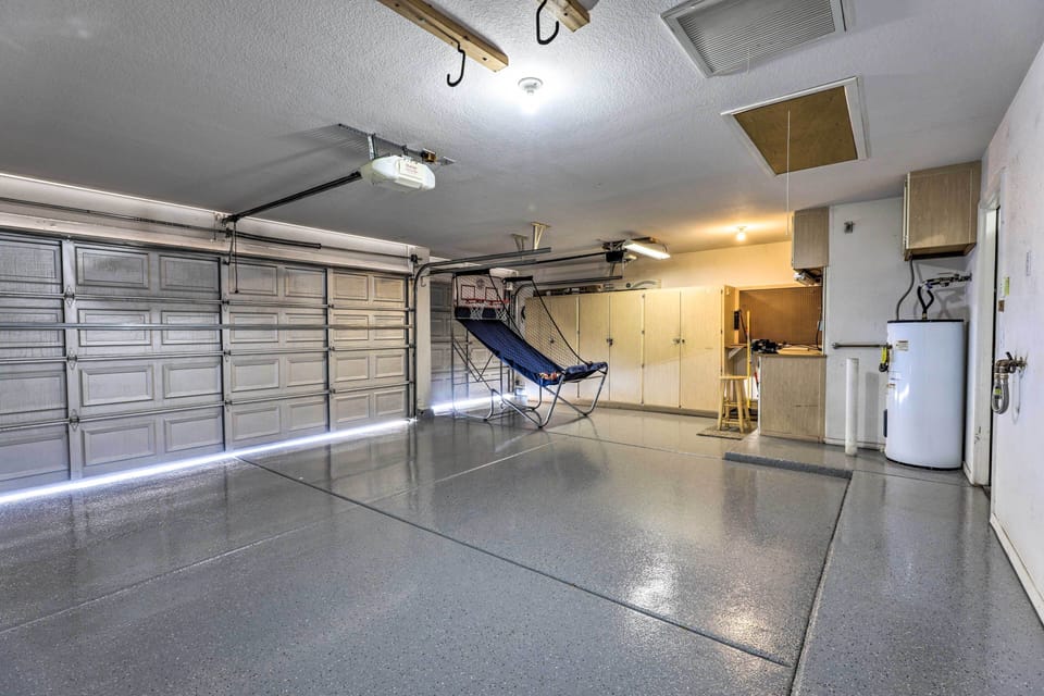 Garage | Basketball Game