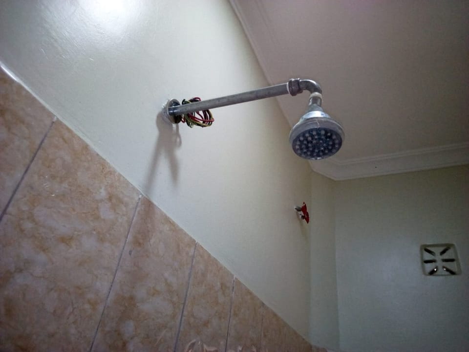 Double Room | Bathroom shower