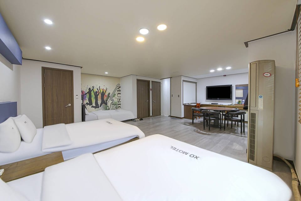 Quadruple Room (VIP) | Individually decorated, individually furnished, desk, laptop workspace