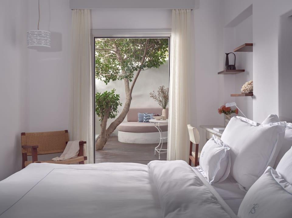 Standard Room (Outdoor Spa Tub) | In-room safe, laptop workspace, soundproofing, iron/ironing board
