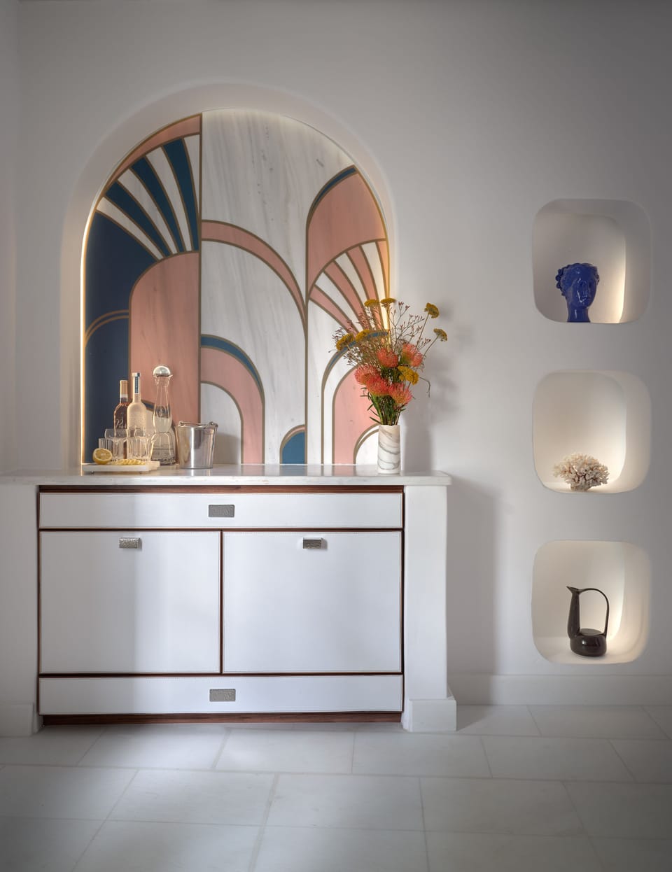 Junior Suite, Courtyard View | Minibar